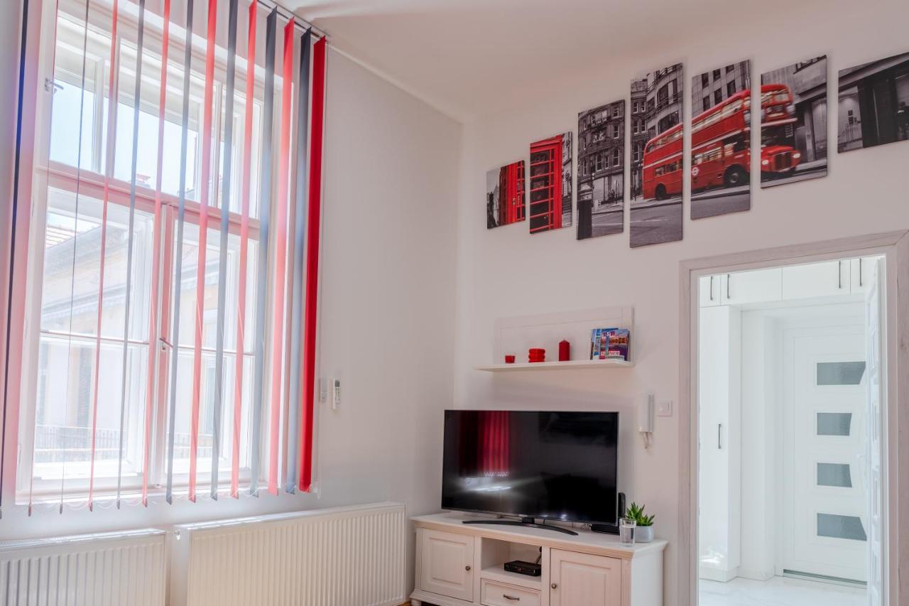 Apartamento Biztos Kuckó Szeged Exterior foto